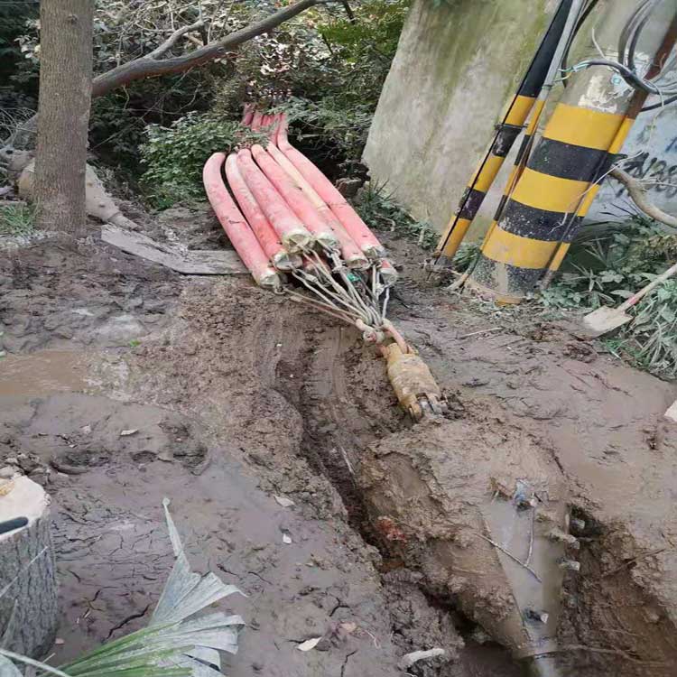 滦平拖拉管